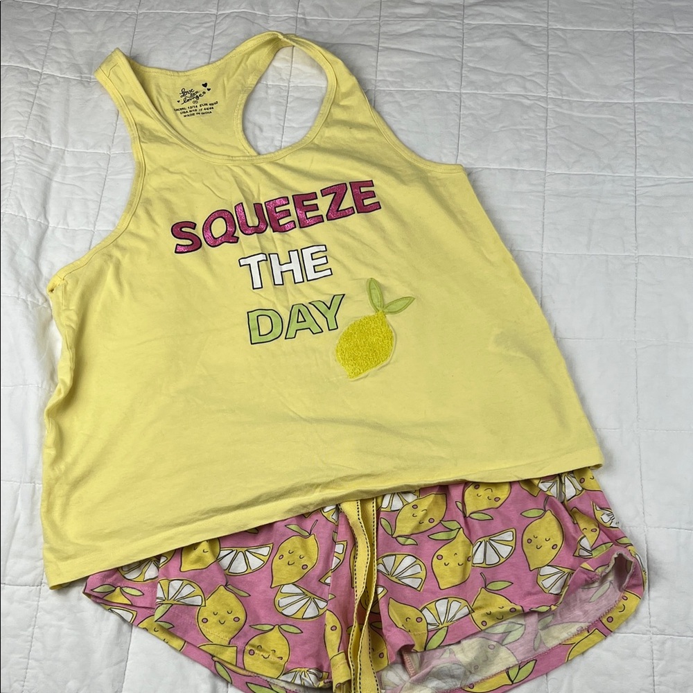 Love to lounge Squeeze the Day Lemon Print Pajama Set size M‎